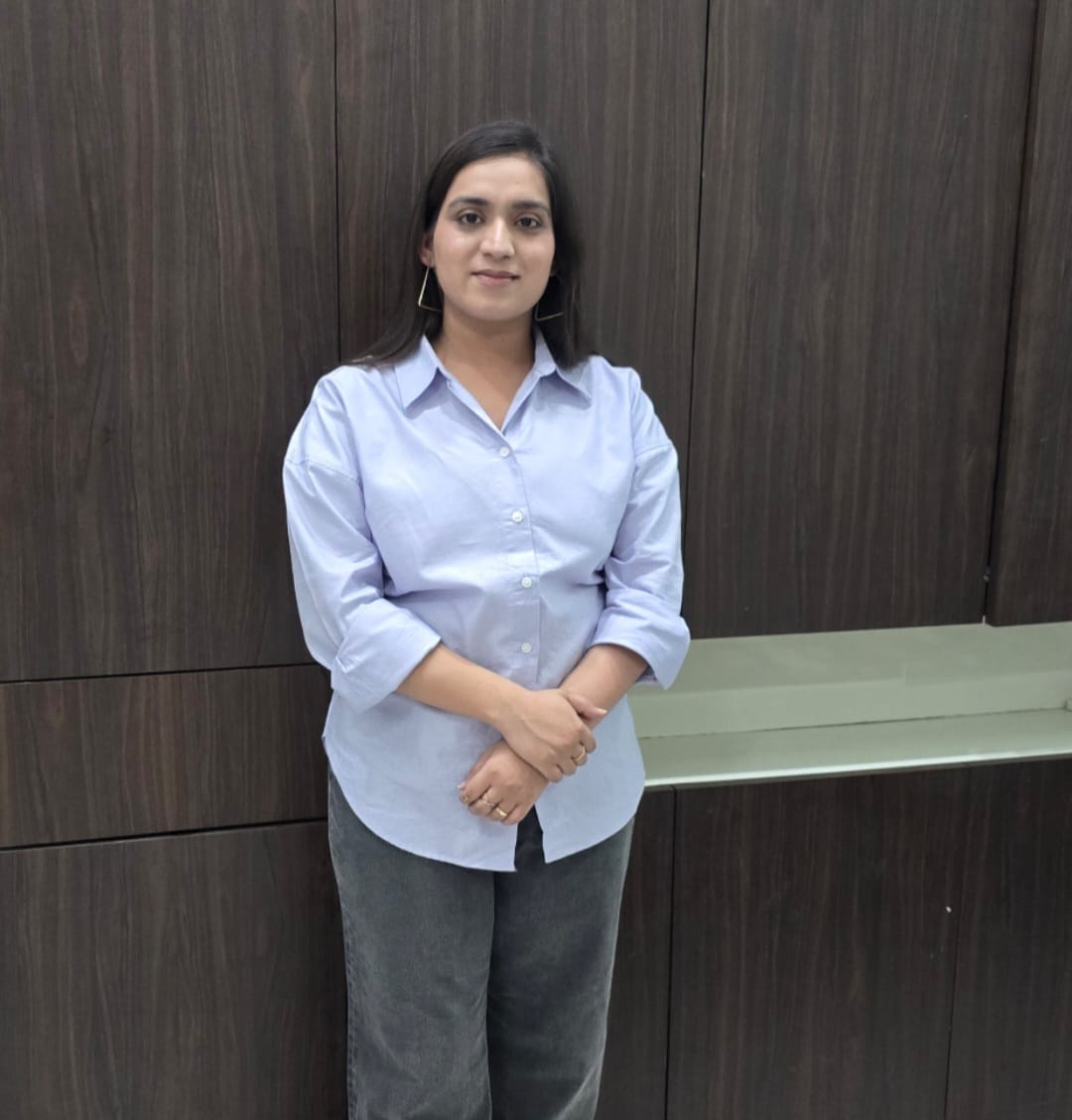 Nisha — Empowering Professionals Through LinkedIn Personal Branding and Content Excellence